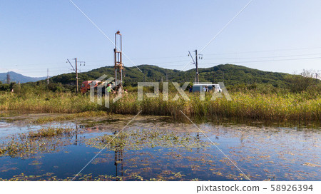 Mobile drilling rig for repair of oil and gas wells. 58926394