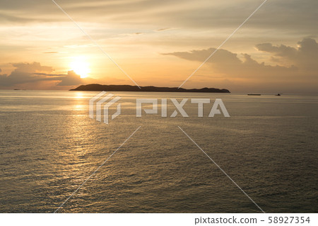 Sea pink sunset. Beautiful color clouds. Sea pink sunset. Beautiful color clouds. 58927354