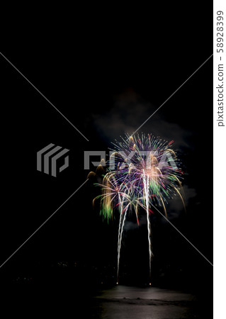 [Yugawara Onsen Maritime Fireworks Festival] 58928399