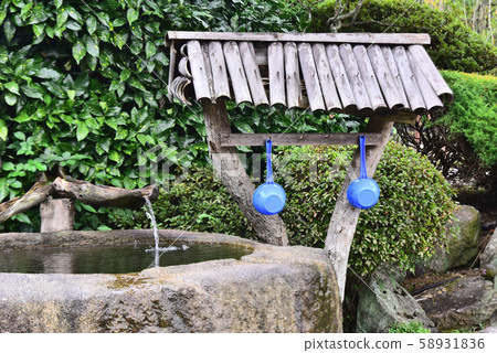 Seoamsa's old Korean traditional spring ground Seoamsa's old Korean traditional spring ground 58931836