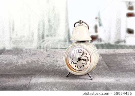 Retro table clock 58934436