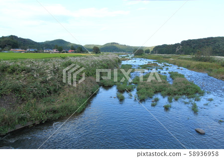 上游的Abukuma河(福島縣西石川郡西鄉村) 上游的Abukuma河(福島縣西石川郡西鄉村) 58936958