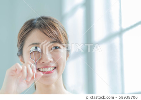 Beauty Beauty Young Woman Buehler Eyelash 58939706