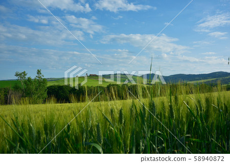 一個清新的村莊。 58940872