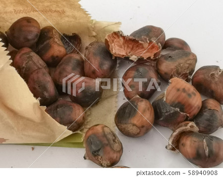 bag roasted chestnuts and beer bag roasted chestnuts and beer 58940908
