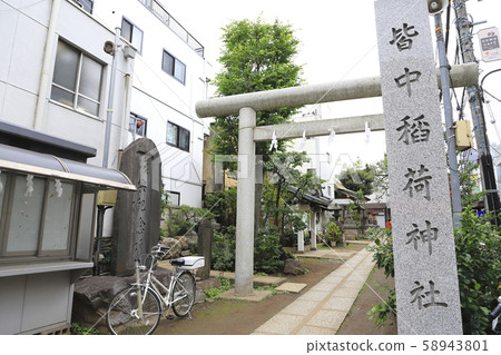 Minanaka Inari Shrine 58943801