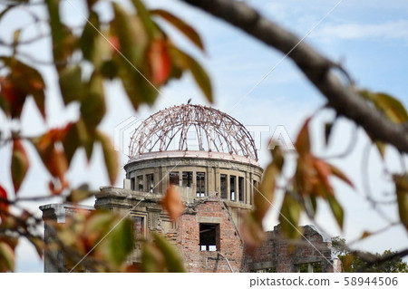 原子彈圓頂和秋葉廣島 原子彈圓頂和秋葉廣島 58944506