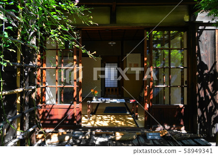 十月台東74名兒童和座位（玻璃門開著） 58949341