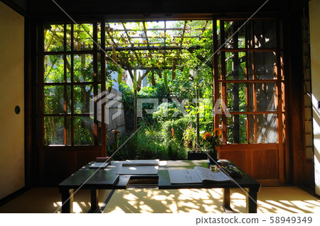 October Taitung 66 child ruler, seat (Glass door open) and Kozono 58949349