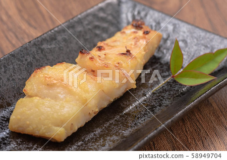 三文魚烤西京味o 三文魚烤西京味o 58949704