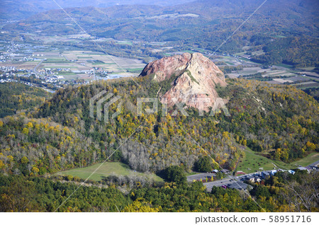 Showa Shinzan (view from Usuyama Lake Toya Observatory) 58951716
