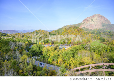 Showa Shinzan (view from Mt. Usu Ropeway) Showa Shinzan (view from Mt. Usu Ropeway) 58951753
