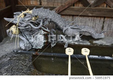 Kyoto Ebisu Shrine Temizuya 58951975