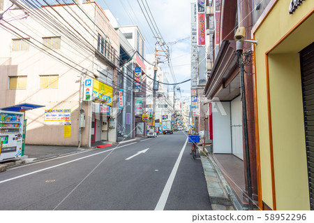 小倉站附近的酒吧和娛樂區_中午鐵匠鎮,小町和蘆屋町 小倉站附近的酒吧和娛樂區_中午鐵匠鎮,小町和蘆屋町 58952296