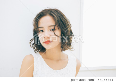 Hairstyle images for young women 58953754