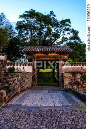 福江城（石田城）遺址的黎明[長崎縣五島市] 58956929