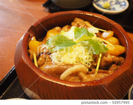 通克里·布什 58957995