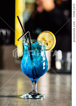 cocktail in the bar 58961835