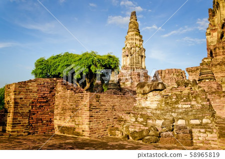 Wat Phra Ram, Ayutthaya province, Thailand. Wat Phra Ram, Ayutthaya province, Thailand. 58965819