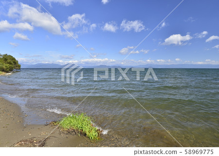 [Shiga] Lake Biwa in clear autumn 58969775