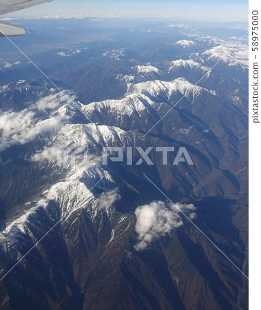 A panoramic view of the Akaishi Mountains from the Southern Alps A panoramic view of the Akaishi Mountains from the Southern Alps 58975000