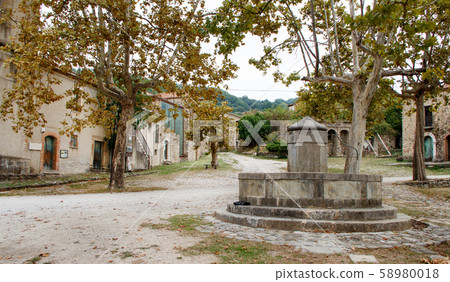 Roscigno Vecchio - Ghost town in Cilento Roscigno Vecchio - Ghost town in Cilento 58980018