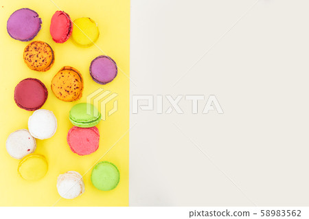 Fresh macaroon confection 58983562