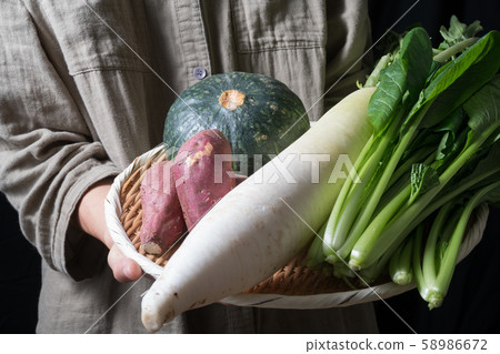 Women with vegetables Women with vegetables 58986672