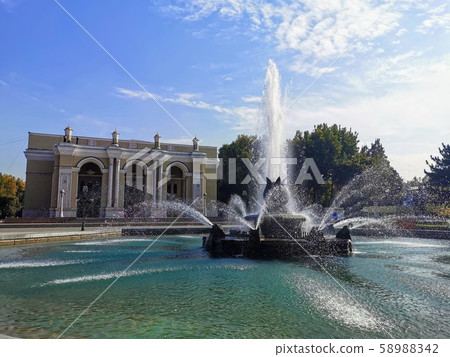 納沃伊劇院 58988342