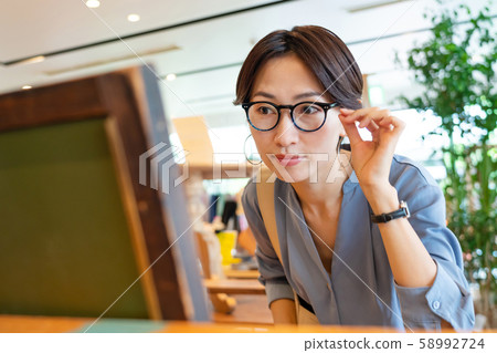 女商人，女商人，購物 58992724