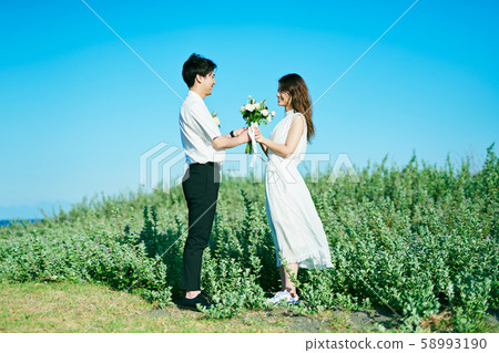 婚禮情侶藍天 婚禮情侶藍天 58993190