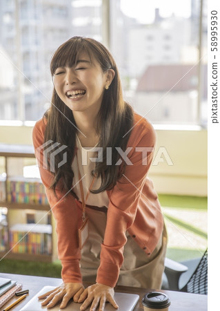 辦公室女士 辦公室女士 58995930