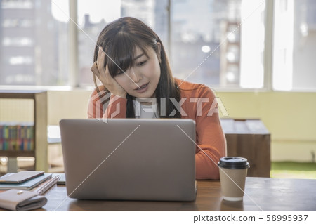 辦公室女士 辦公室女士 58995937