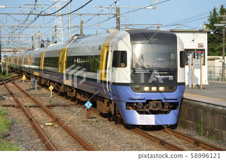 特快鹽井（255系列）到達鳴門站 58996121