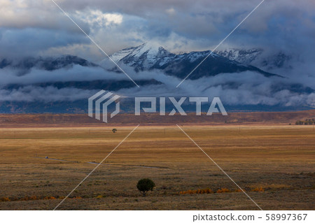 Autumn mountains Autumn mountains 58997367