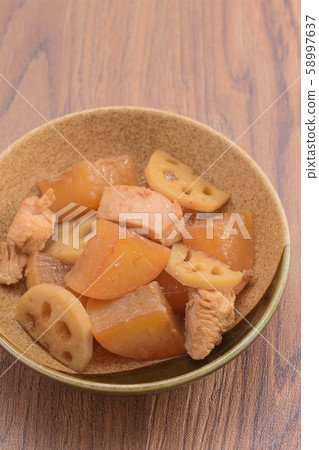 燉雞肉和蘿蔔 58997637