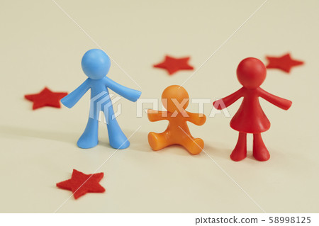 幾個彩色娃娃 58998125