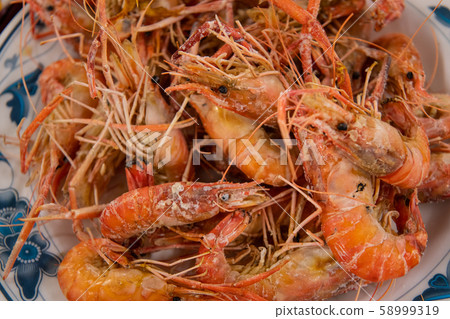 美味的烤蝦,(蝦場,烤蝦,加鹽烤) 美味的烤蝦,(蝦場,烤蝦,加鹽烤) 58999319