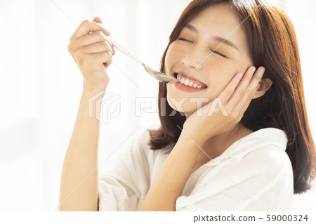 Female lifestyle diet 59000324