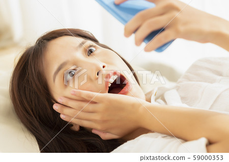 Woman Lifestyle Sleep Woman Lifestyle Sleep 59000353