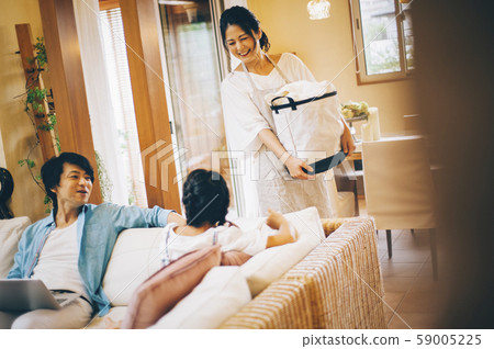 家庭生活方式做家務 59005225