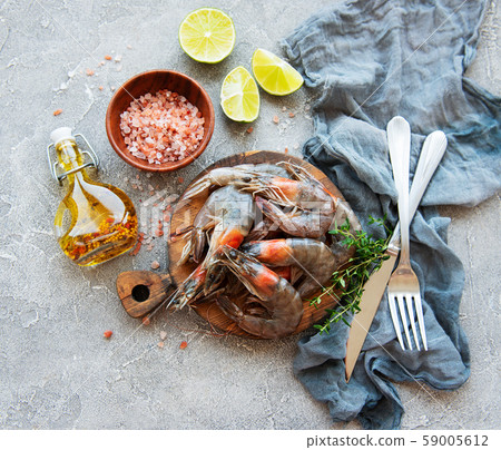 Fresh raw prawns and spices Fresh raw prawns and spices 59005612