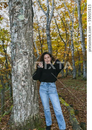 蒲河公園的一半模型 59005815
