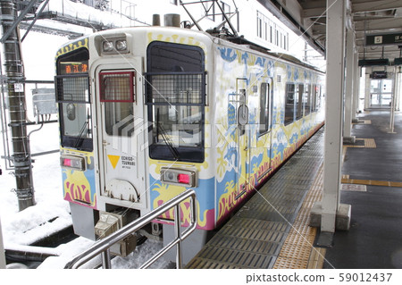 Hokuetsu Express HK 100 59012437