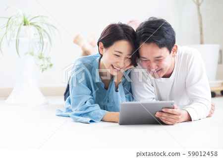 夫妻搜索平板電腦 夫妻搜索平板電腦 59012458