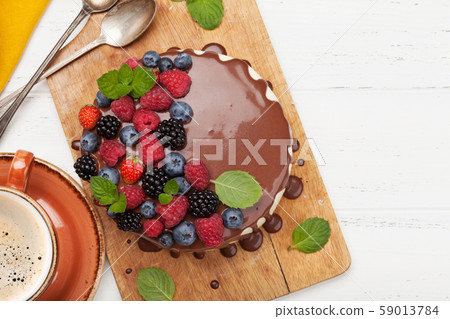Cheesecake with berries and chocolate 59013784