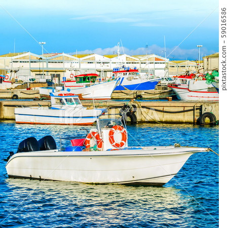 Peniche harbor, fishing boats, docks Peniche harbor, fishing boats, docks 59016586