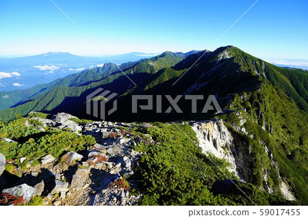 從赤峰山到富士山的山脊 59017455