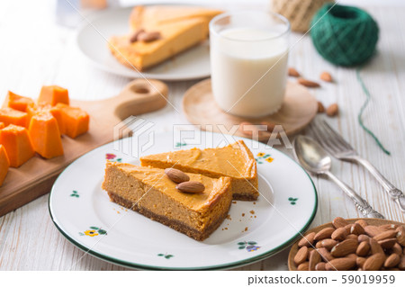 appetizing pumpkin cheesecake 59019959