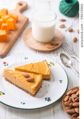 appetizing pumpkin cheesecake 59019960